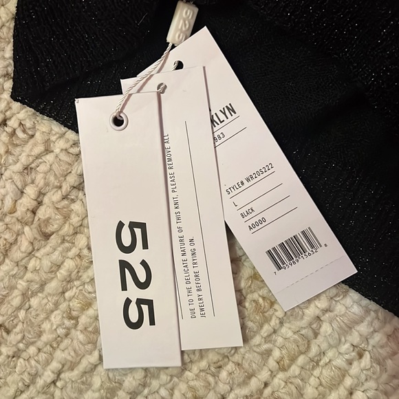 525 Metallic Turtleneck Sweater - Picture 5 of 6
